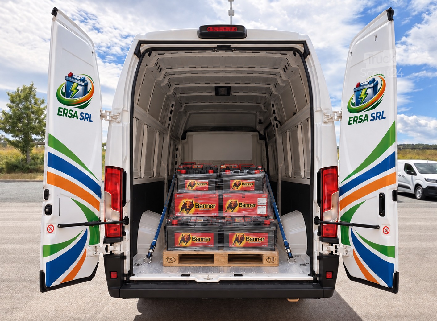 Consegna batterie automotive con furgone ERSA